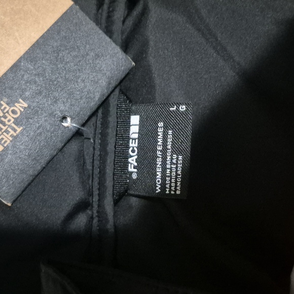 Women's Northface 516 Puffer coat - Picture 4 of 5